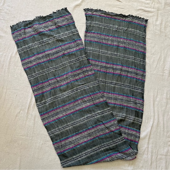 Striped Rectangular Textured Scarf - Picture 7 of 8